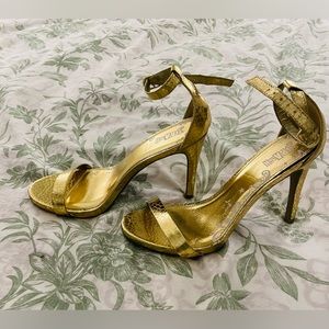 Women’s Gold Heels